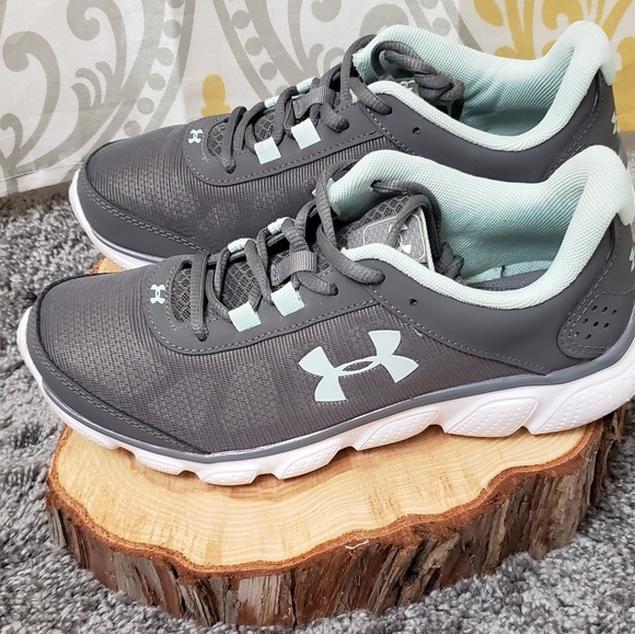 💞Women's Under Armour T-Shoes💞 - Picture 3 of 6